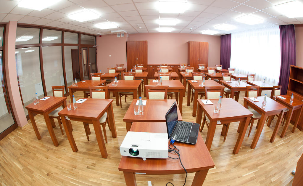 Ckm Centrum Konferencyjne Mazowsze Otrebusy Luaran gambar
