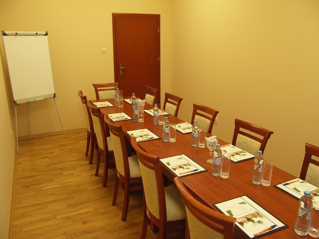 Ckm Centrum Konferencyjne Mazowsze Otrebusy Luaran gambar