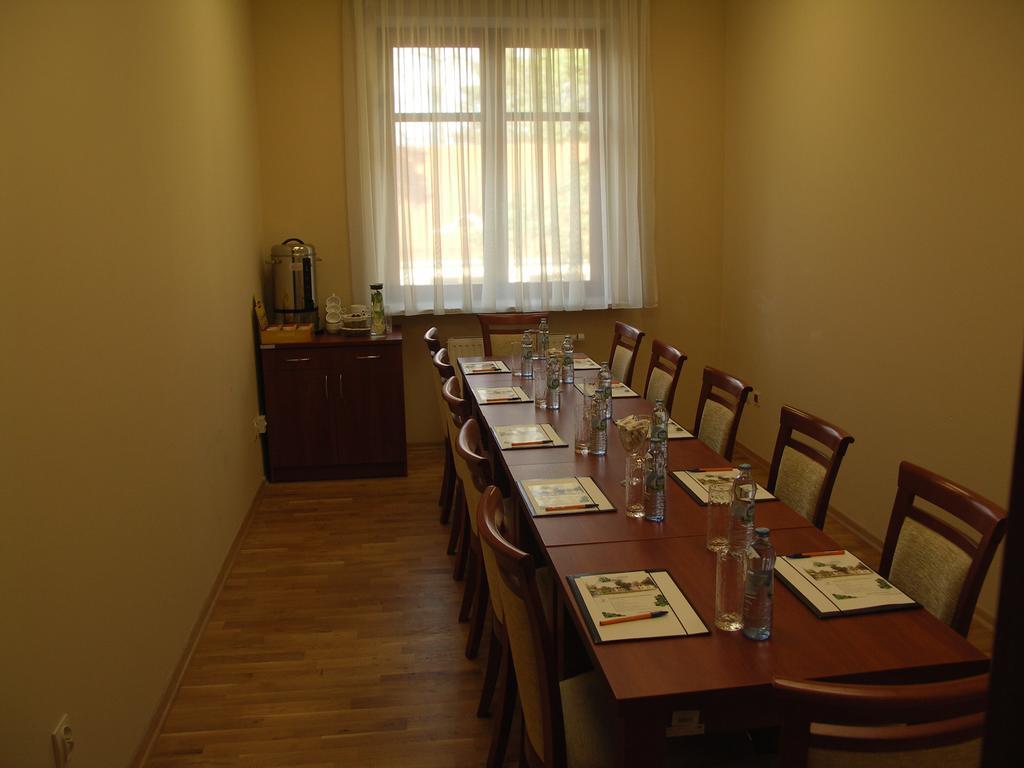 Ckm Centrum Konferencyjne Mazowsze Otrebusy Luaran gambar