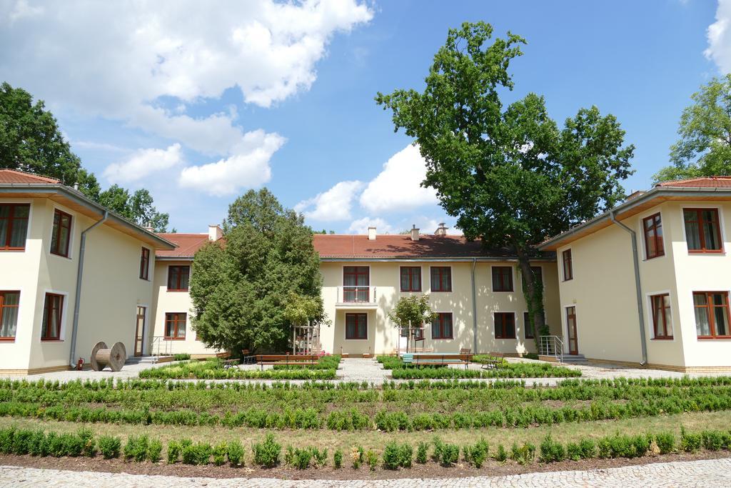 Ckm Centrum Konferencyjne Mazowsze Otrebusy Luaran gambar