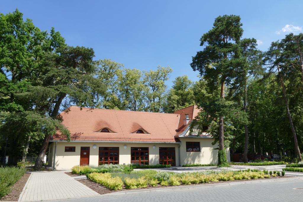 Ckm Centrum Konferencyjne Mazowsze Otrebusy Luaran gambar