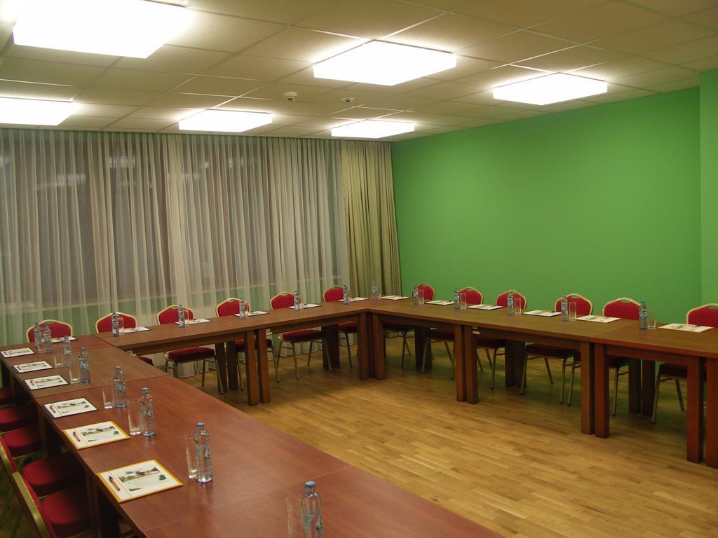 Ckm Centrum Konferencyjne Mazowsze Otrebusy Luaran gambar