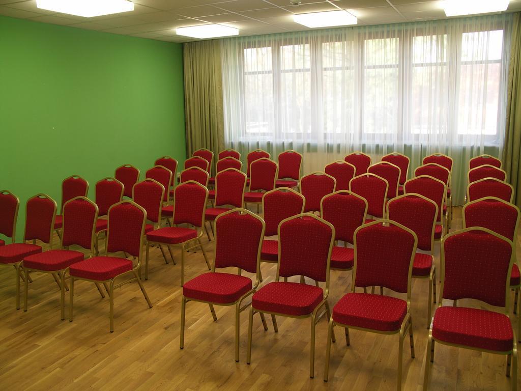 Ckm Centrum Konferencyjne Mazowsze Otrebusy Luaran gambar
