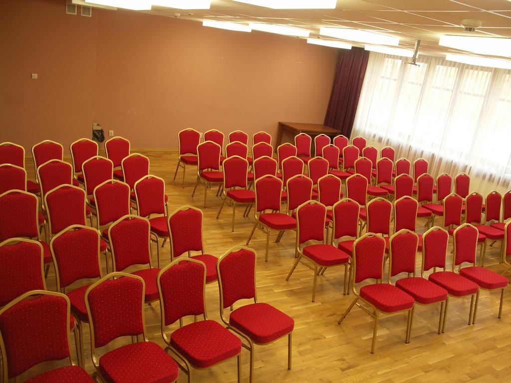 Ckm Centrum Konferencyjne Mazowsze Otrebusy Luaran gambar